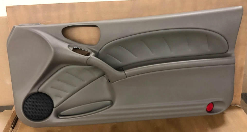 2003 Pontiac Grand AM GT PAINEL DE PORTA (passageiro) 2001-2005 "Coupé de duas portas" - Imagem 2 de 4