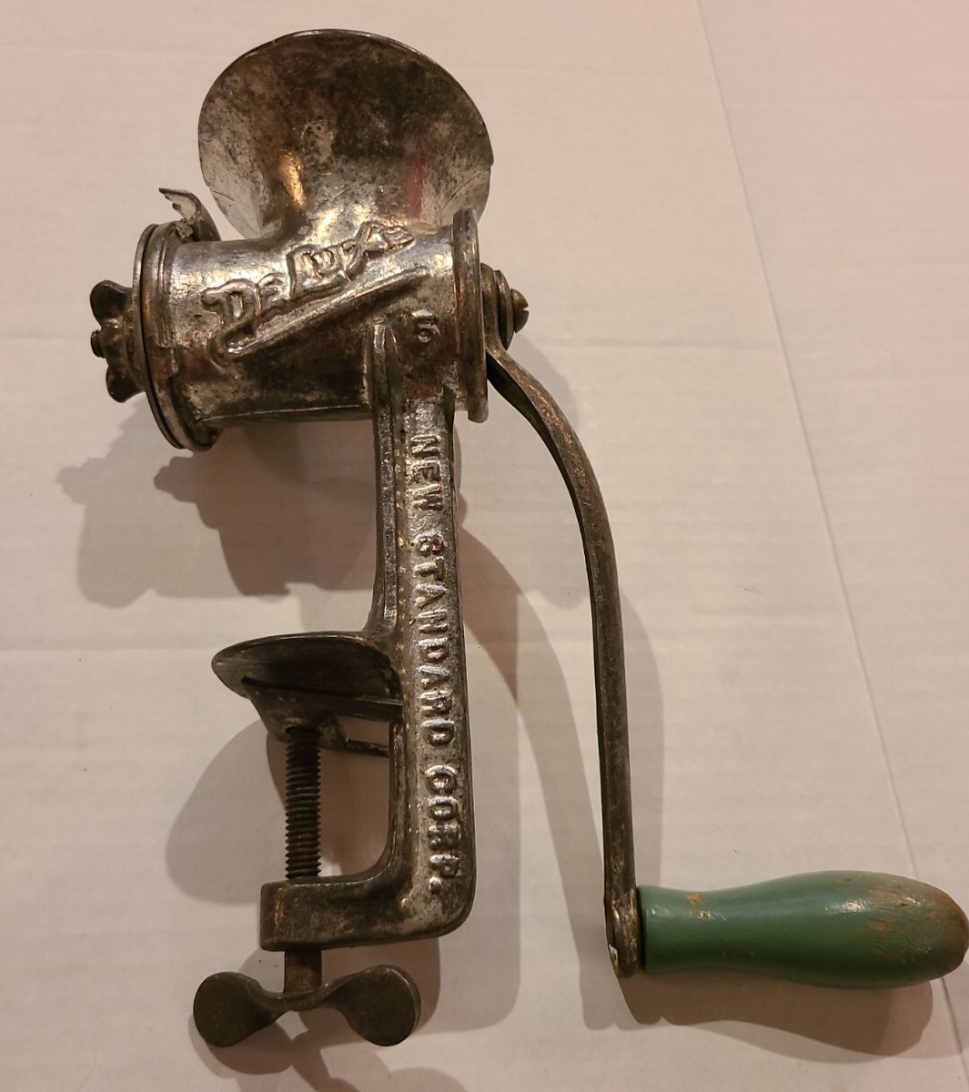 VINTAGE DELUXE NEW STANDARD CORP. MEAT GRINDER #5 MT. JOY, PA