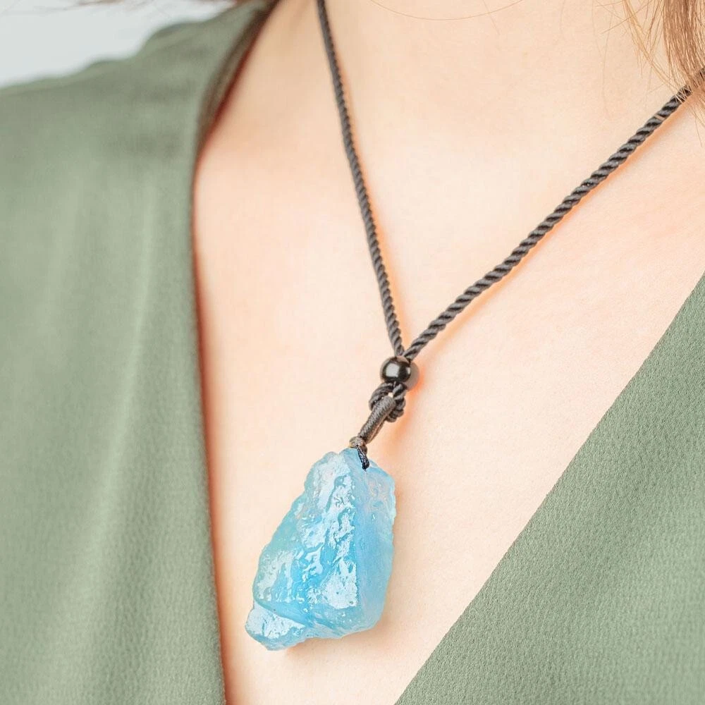 Aquamarine gemstone necklace deals