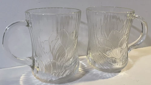 VTG SET OF 2 CLEAR ARCOROC FRANCE FROSTED GLASS LOTUS FLOWERS MUGS RETIRED