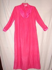 Vintage Heather Brand Collection Velour Hot Pink Robe Size Medium