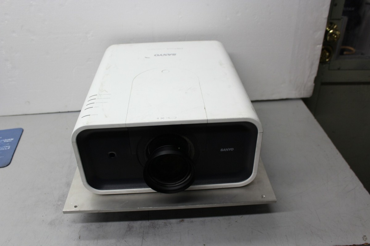 【6500lm】SANYO LP-XP100L プロジェクター本体 LP-XM100｜SANYO（液晶プロジェクター）｜プロジェクター