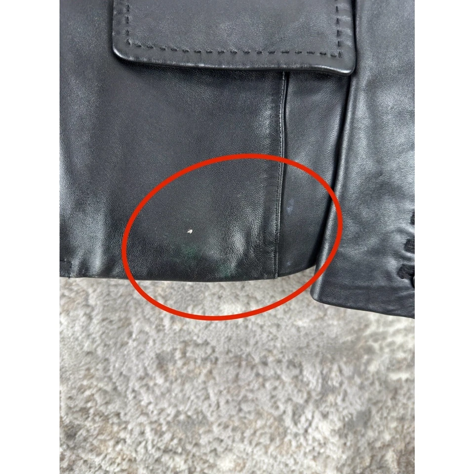 Chaqueta de Cuero Convington Talla M Moto Negra Muescas Manga Larga Botón Exterior Foto 3 de 4