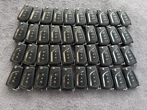 LOT OF 40 OEM TOYOTA Flip Key Fob remote KEY FOB LOT HYQ12BGF OEM - Picture 5 of 6