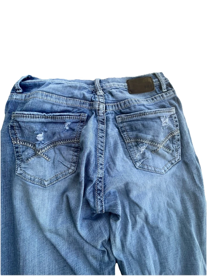 BKE Tyler distressed Embroidered Rock blue denim jeans Men’s 32X34 Light Wash - Image 3 of 4