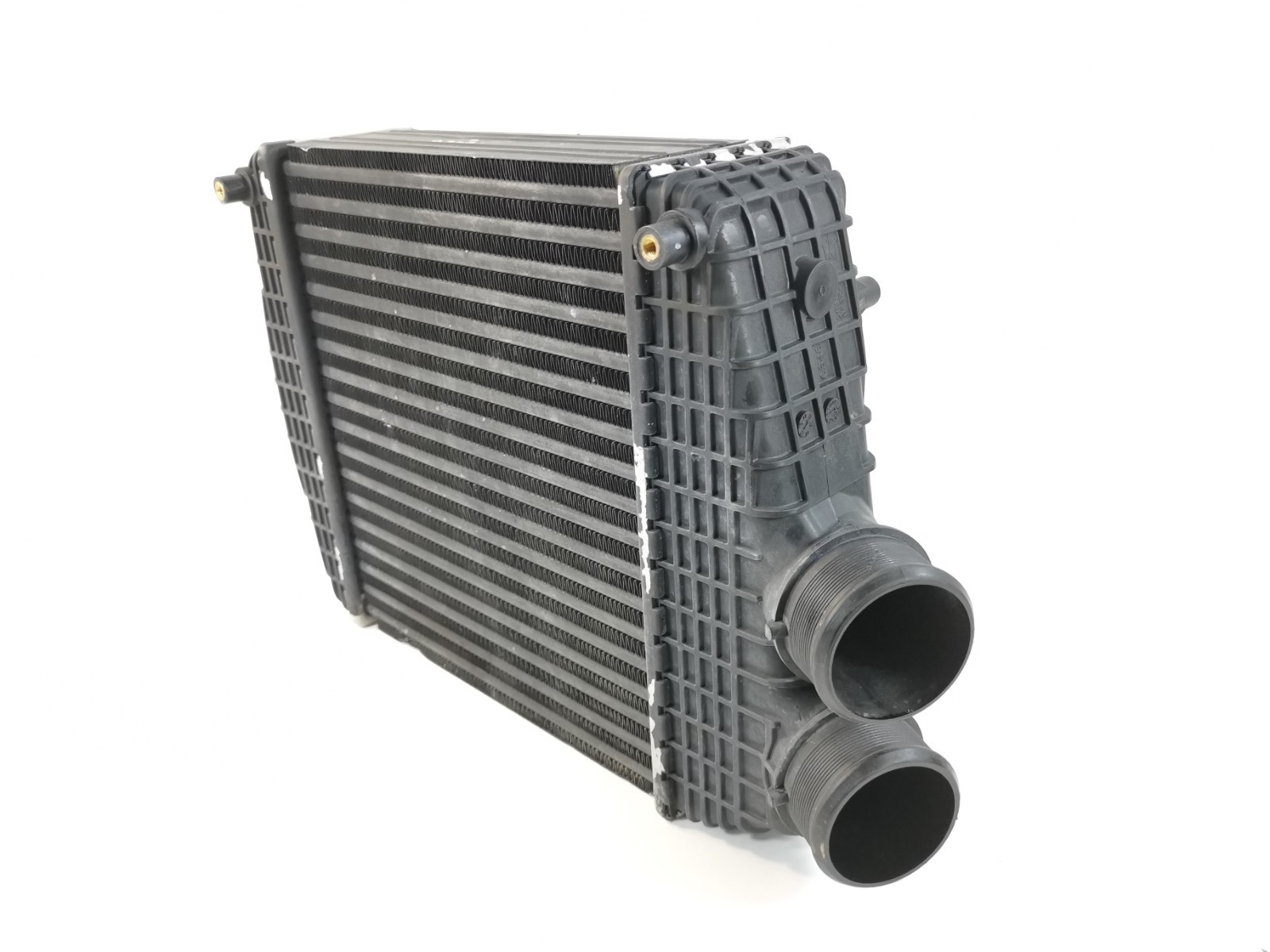 Maserati Ghibli RWD 3.0 L 2015 Left Driver Side Radiator Intercooler 670009834