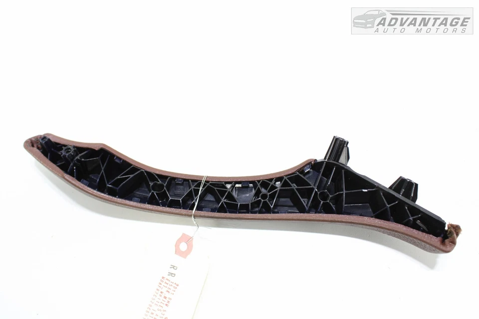 BMW 535I F10 2011-2016 panel de puerta del lado del pasajero trasero derecho tirador OEM Foto 3 de 4