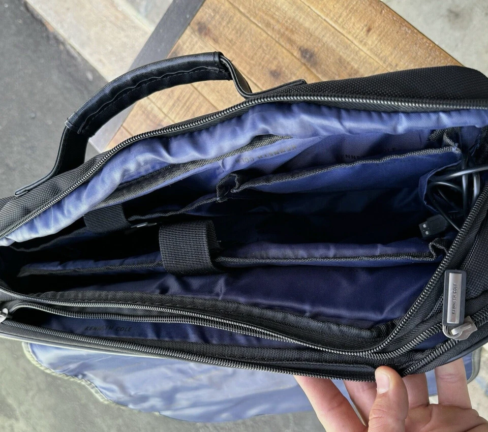 BOLSO PARA PORTÁTIL KENNETH COLE REACCIÓN PROTECCIÓN RFID MÚLTIPLES BOLSILLOS CON HOMBRO (R) Foto 3 de 4