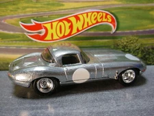 Iconic Race Car JAGUAR LIGHTWEIGHT E-TYPE☆zamac☆Hot Wheels Premium Car Culture