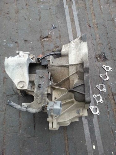 MAZDA 2 1.4 DIESEL 08-09-10-11-12-13 5 SPEED MANUAL GEARBOX - Picture 2 of 3