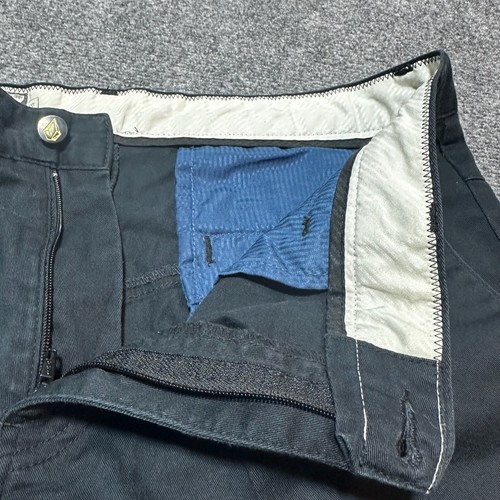Volcom Shorts Mens 34 Black Cotton Blend Chino Mid Rise Slash Pockets Casual - Picture 10 of 13