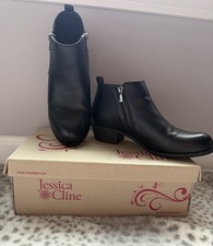 Jessica Cline Bree Womens Black Ankle Booties Size 8M Side Zip Low Block Heel
