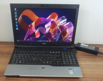 Fujitsu Celsius H720 i7-3740QM 3,7GHz 24GB 256GB 1920x1080 NVIDIA Quadro K1000M