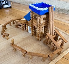 Vintage Lincoln Logs Lot of 170 pieces Set