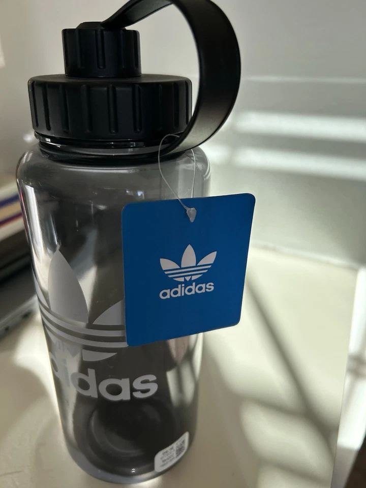 Botella de agua adidas Foto 3 de 4