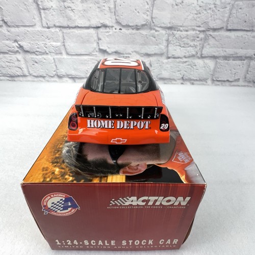 TONY STEWART 2004 HOME DEPOT 1/24 PREMIUM ACTION DIE-CAST CAR LIMITED EDITION - Bild 10 von 14