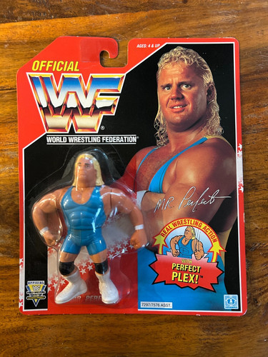 MR PERECT WWF HASBRO Red Card Series 8 MOC Curt He...