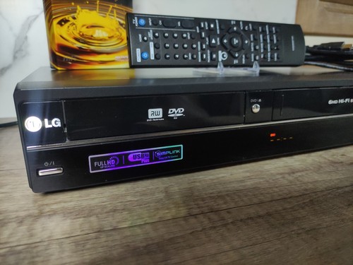 LG RCT689H - DVD Recorder VHS VCR Player Videorecorder Combi HDMI incl. Remote - Foto 2 di 16