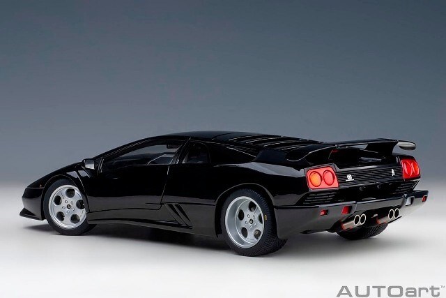 79159 AUTOart 1:18 Lamborghini Diablo SE30 DEEP BLACK METALLIC