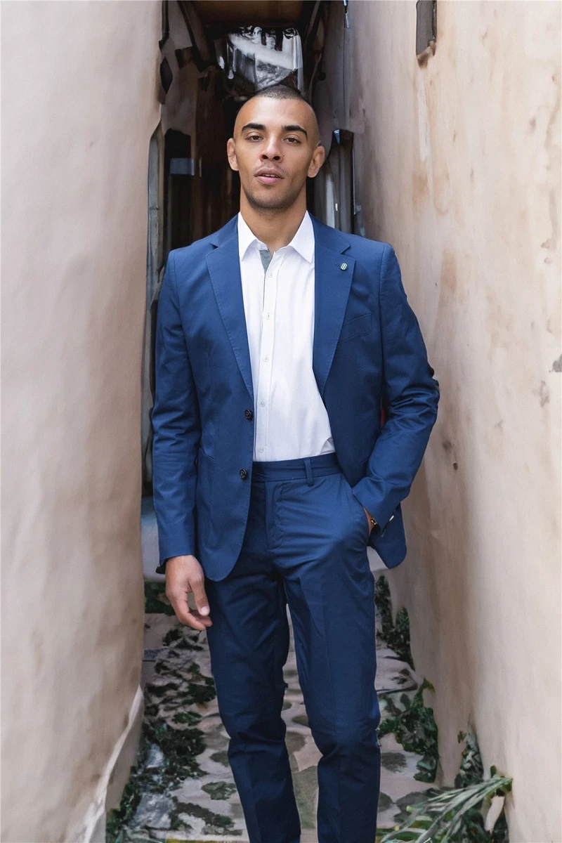 Casual blue shop suit