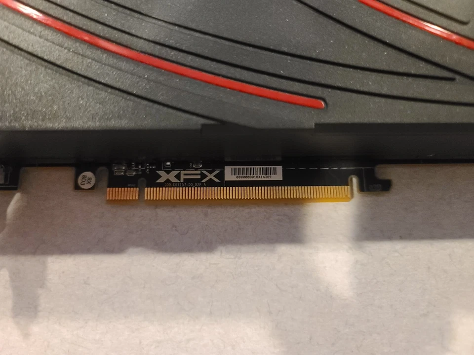 AMD Radeon R9 390X 8GB - Image 4 of 4