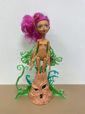 Monster High Garden Ghouls Treesa Thornwillow Growing Tree Puppe 2016