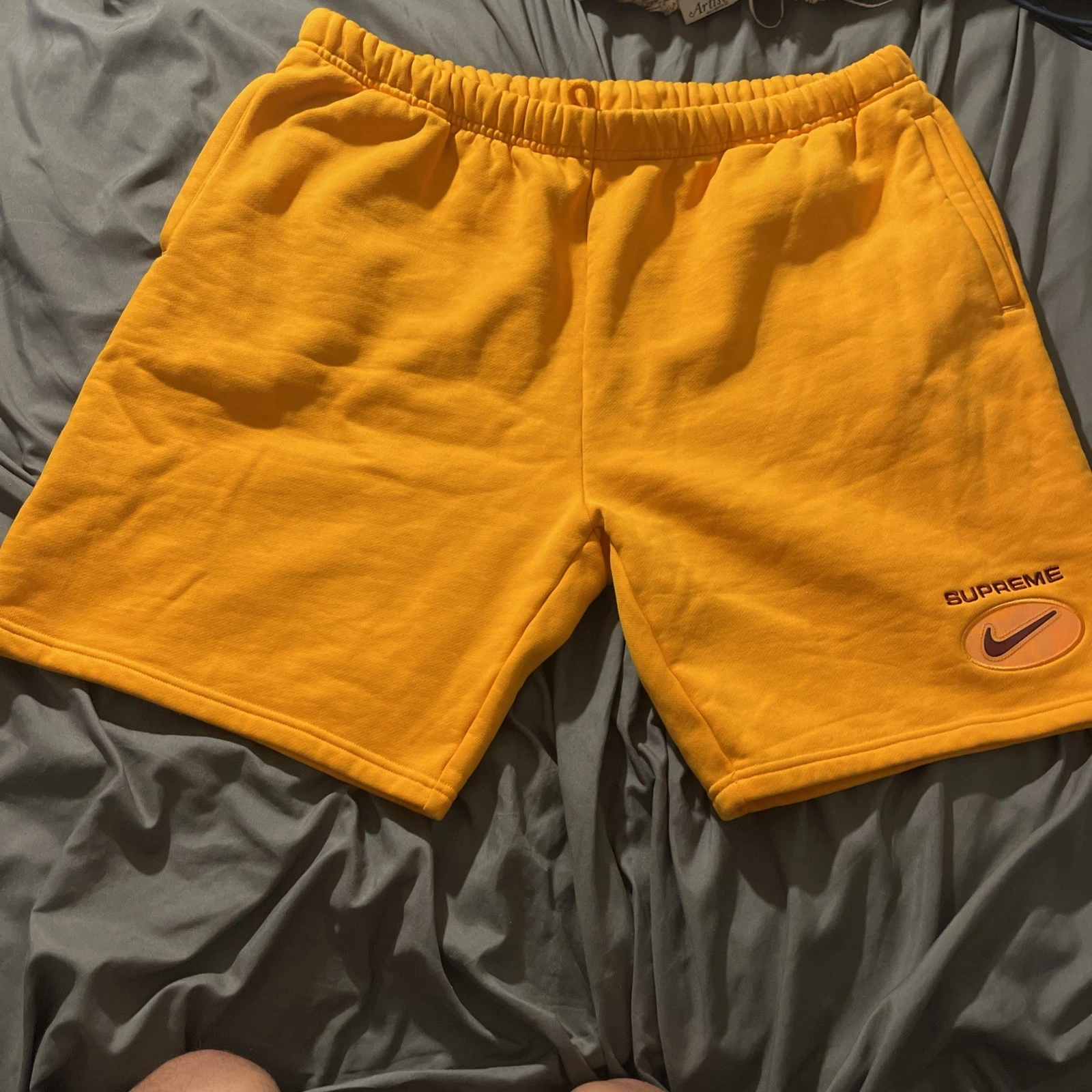 Sweat Supreme Nike Jewel porté une fois
