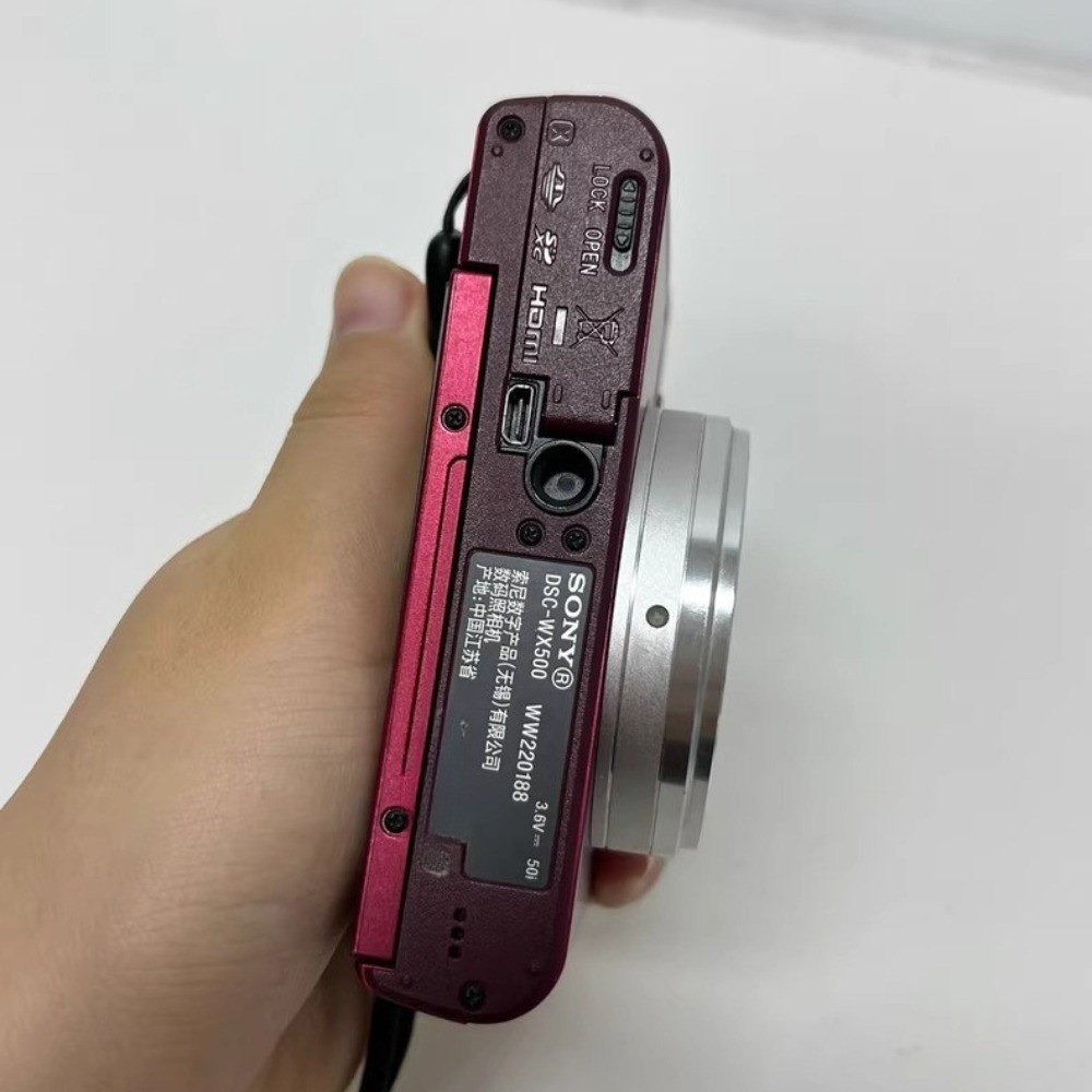 Sony Cyber-Shot DSC-WX500 Digital Camera 18.20MP 30x Optical Zoom