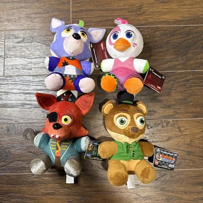 Five Nights at Freddy s PlushFunko Glamrock Chica Roxanne Wolf LOT of 4 New Tags