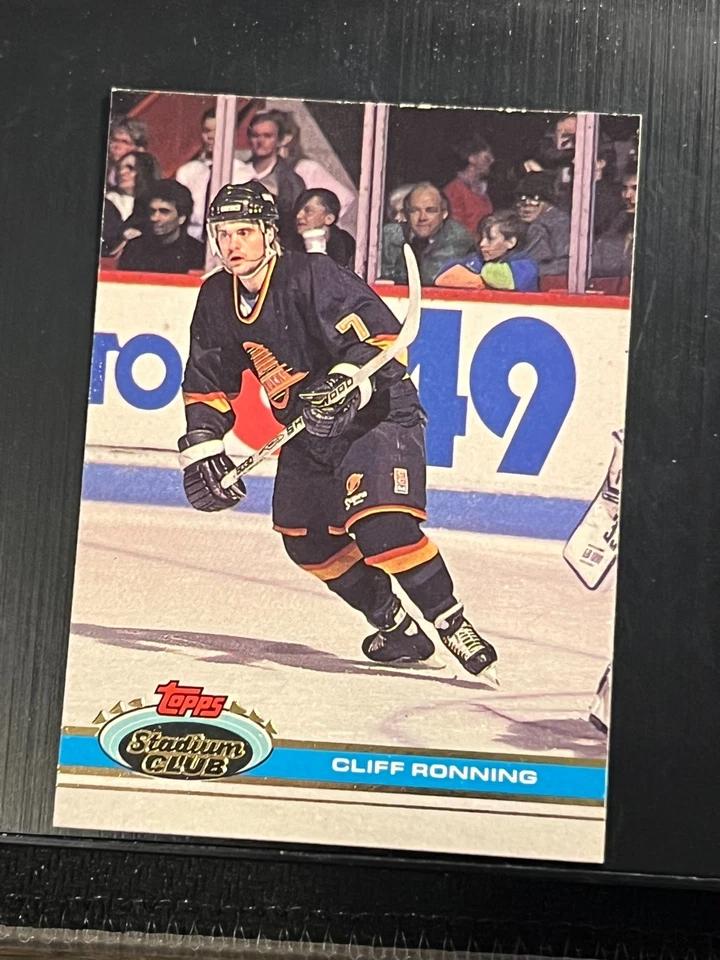 1991-92 Stadium Club Hockey Cards #296 -#400 - Image 3 of 4