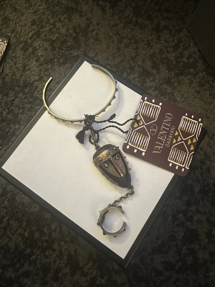 Brazalete y anillo máscara tribal de latón, bronce, madera Valentino Foto 3 de 4