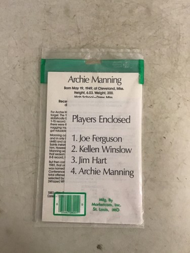1983 NATIONAL FOOTBALL LEAGUE MINI-POSTERS SEALED PACK OF 4 - Picture 2 of 2