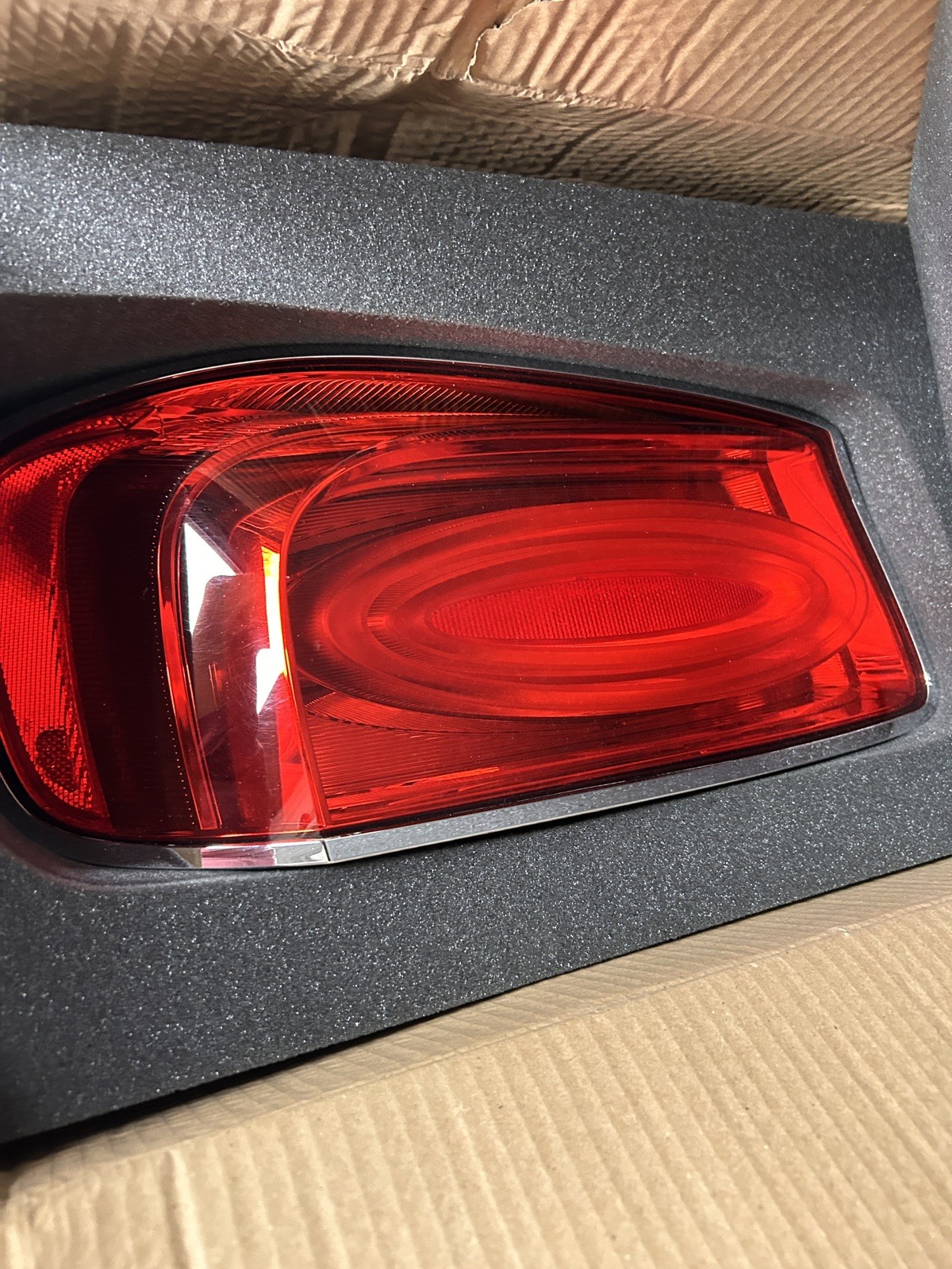 Bentley Flying Spur 2014-2019 Rear Left Tail light P/N 4W0945095