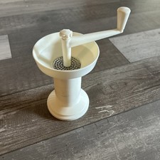 Vintage Baby Fresh Food Manual Masher Grinder Mill Portable Healthy Infant Grind