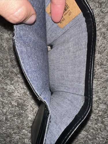 Levi’s schwarze Herren-Geldbörse aus Leder mit Dreifachfaltung - Bild 6 von 8