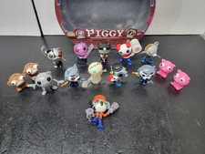 Roblox: Piggy Collectible Minifigures And Carry Case 11 Figures  4 Extra Toys