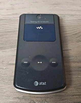 Sony Ericsson Walkman W518a   Charcoal Gray  AT&T  MP3 Flip Phone Powers On 