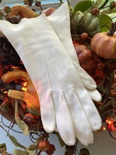 Vintage White Gloves Size Small For Costume Or Dress Up