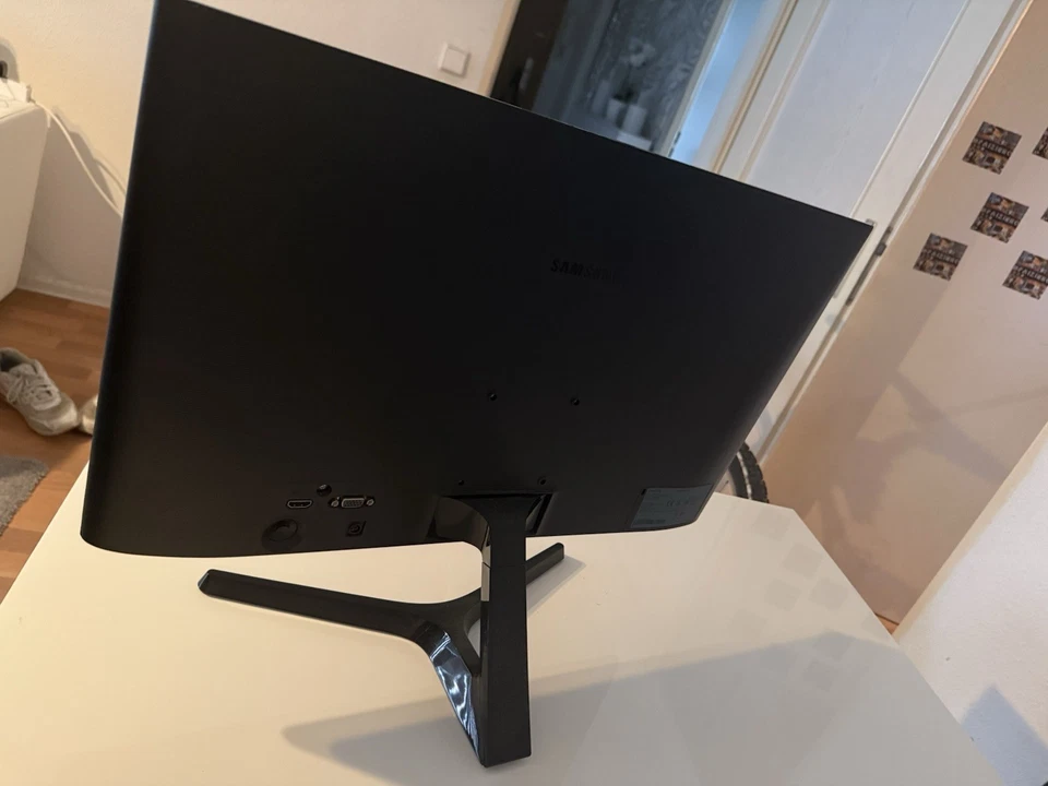 Samsung S24F356FHU Full HD LED-Monitor 59.7 cm (23.5 Zoll) - Schwarz - Bild 2 von 4