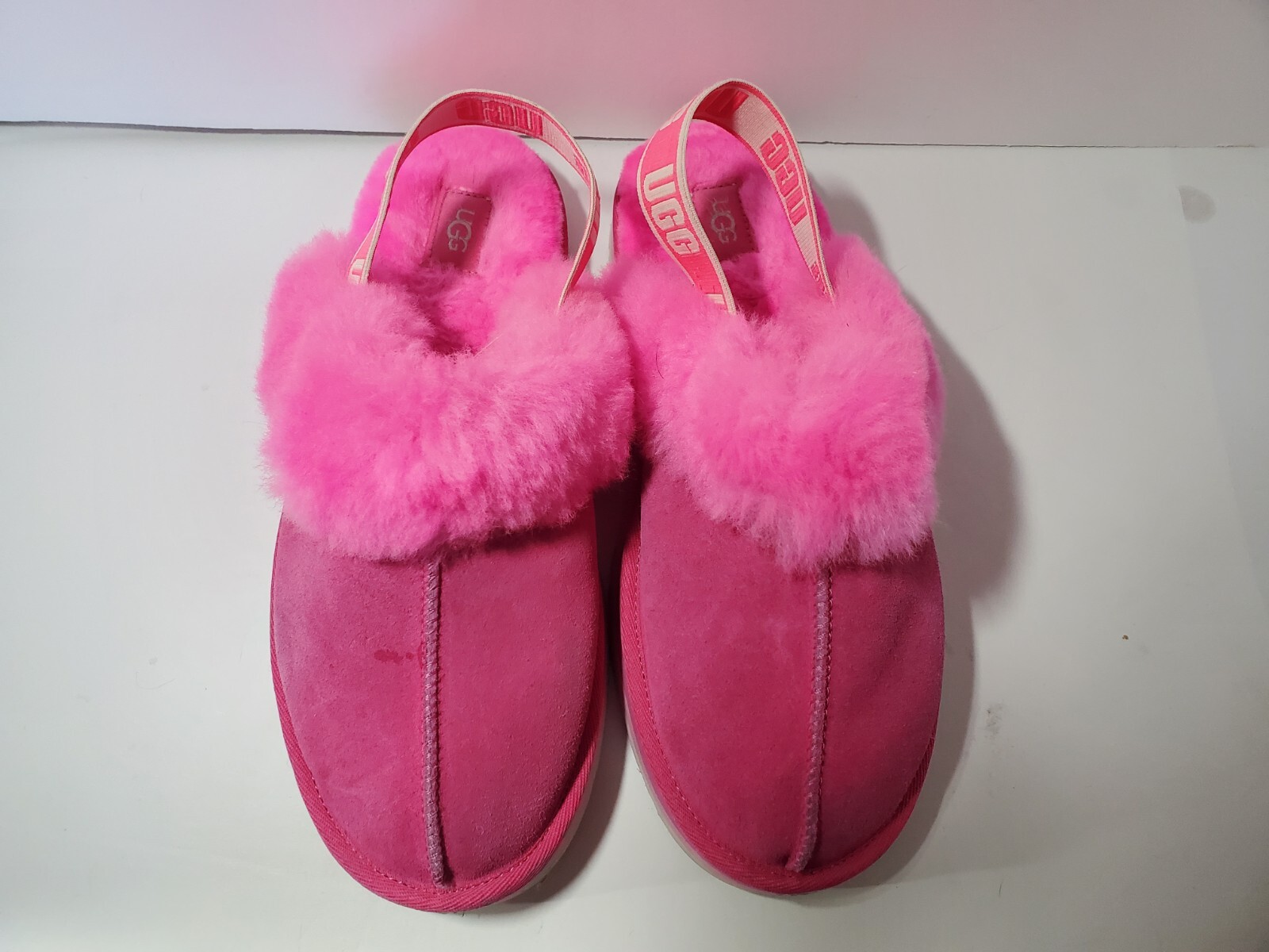 SAOLA Pantofole UGG Funkette bambini grandi 6 rosa indossate solo poche volte. Rosa.
