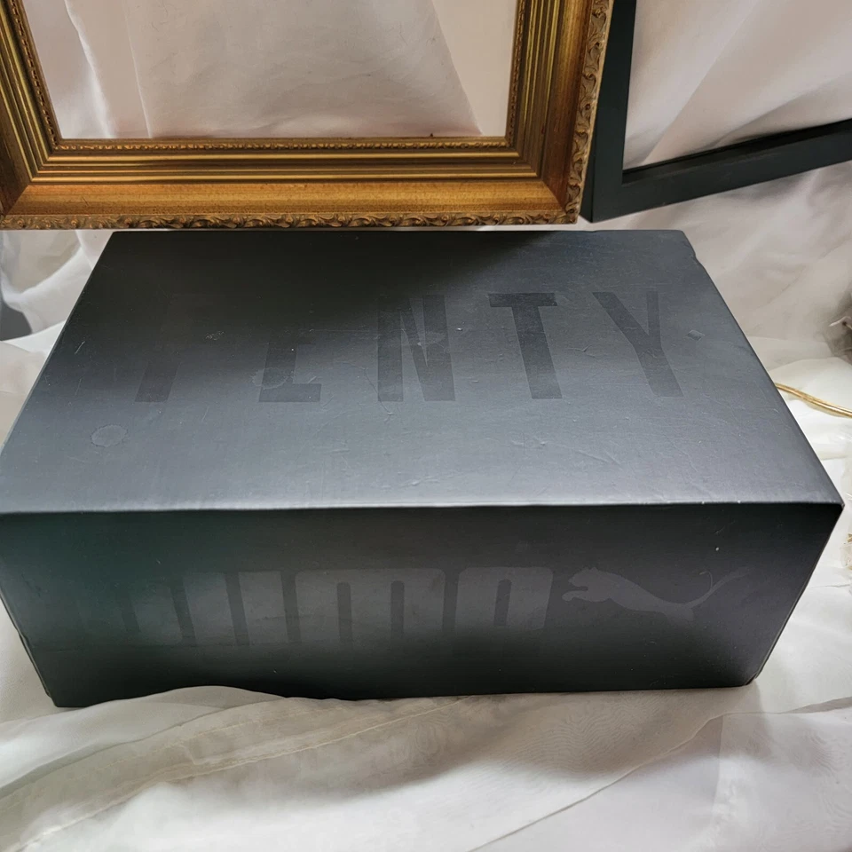 NOVO EM FOLHA NA CAIXA Sapatos Puma Fenty by Rihanna Feminino TAMANHO 7.5 Preto Veludo Bom! - Imagem 2 de 4