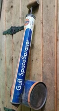 OLD GULF OIL EMBLEM SPACE SPRAYER 1930S PUMP ACTION BUG KILLER GAS STATION