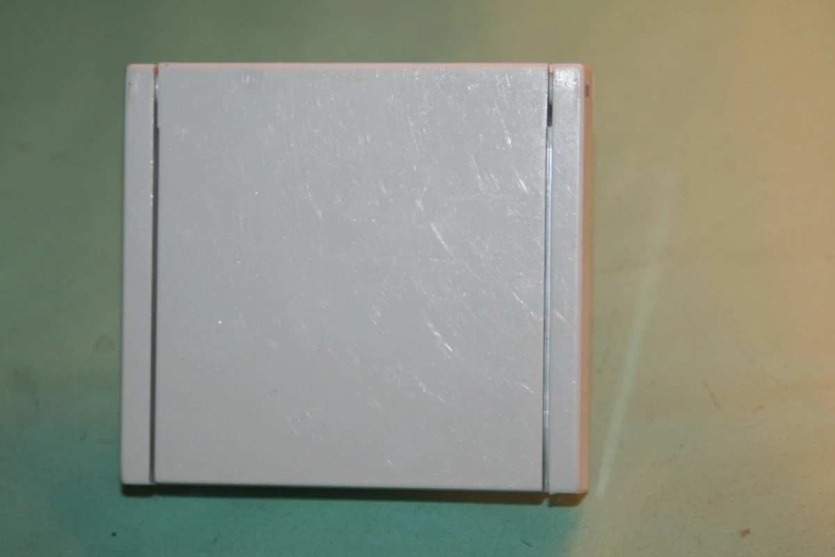 Socle Mâle Encastrable Cee 17 - Prise P17 et 230 V