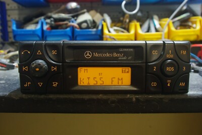 Oldtimer MERCEDES-BENZ AUDIO 10 autoradio BECKER BE3100 mit CODE