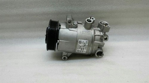 VOLKSWAGEN GOLF Unknown A/C Compressor 5Q0820803B Klimakompressor