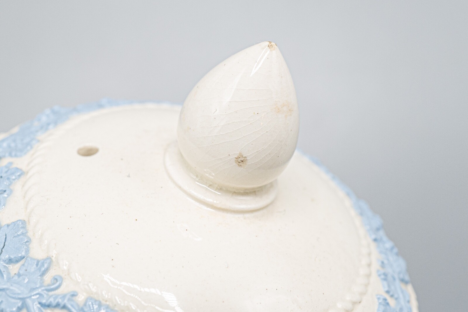 DAMAGED Wedgwood Queensware Light Blue on Cream Teapot and Lid FREE USA