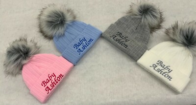 Personalisierte Mütze Unisex Baby Junge Mädchen Kunstbommel Babyparty Geschenk Name 0-6