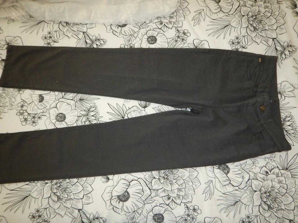 Pantalon femme "Armani Jeans" taille 36 (fr) Peu porté 70% coton / 28% modal - Photo 3/4