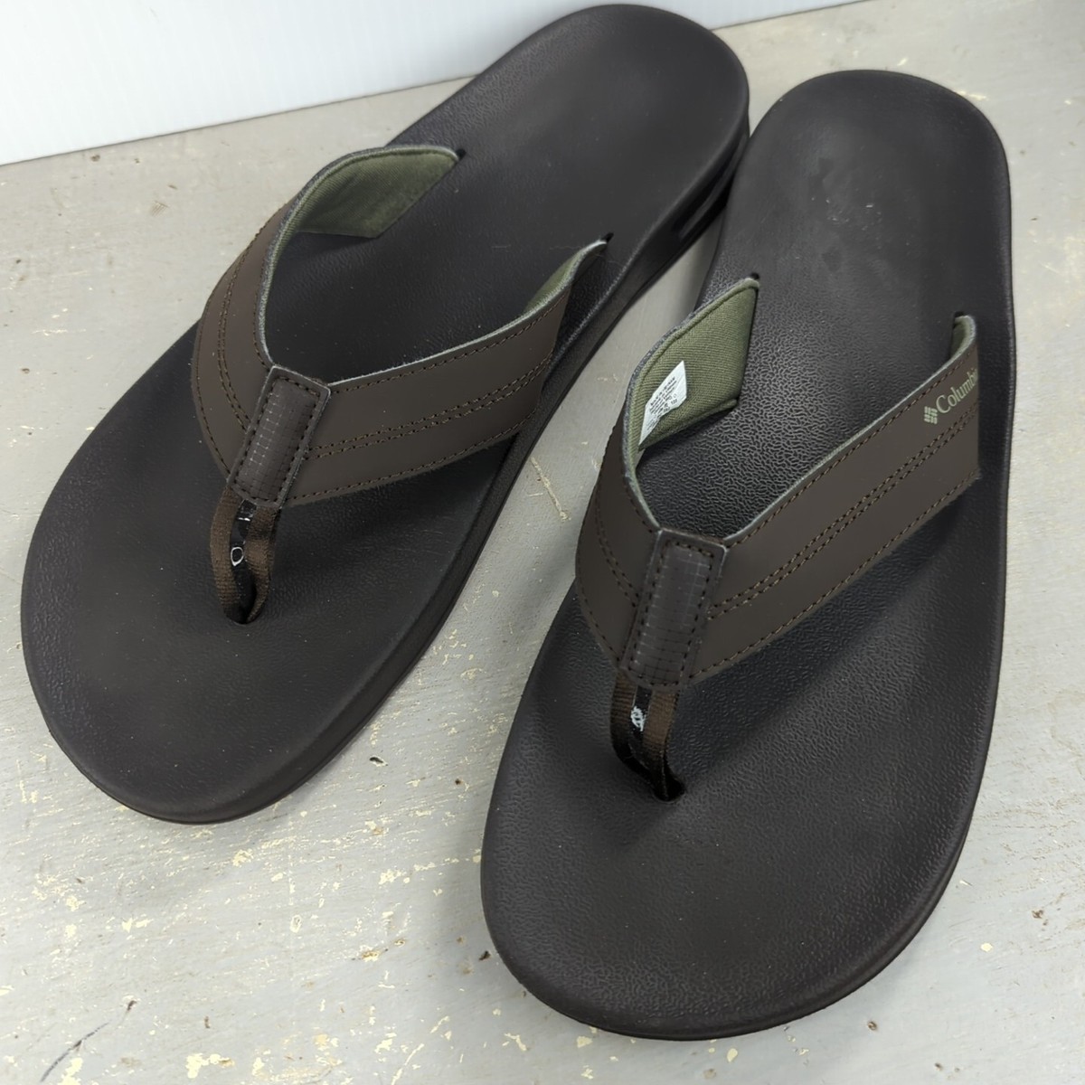 Columbia Men\'s Dark Flip-Flops Men main image 3