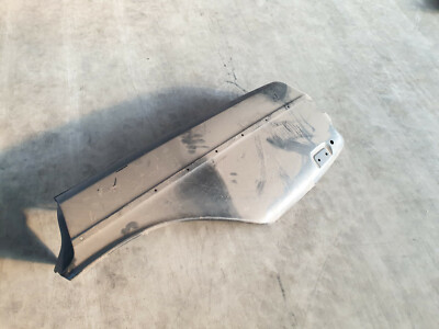 NEU NOS Mercedes-Benz W108 W109 Kotfluegel Seitenwand LINKS Rear  